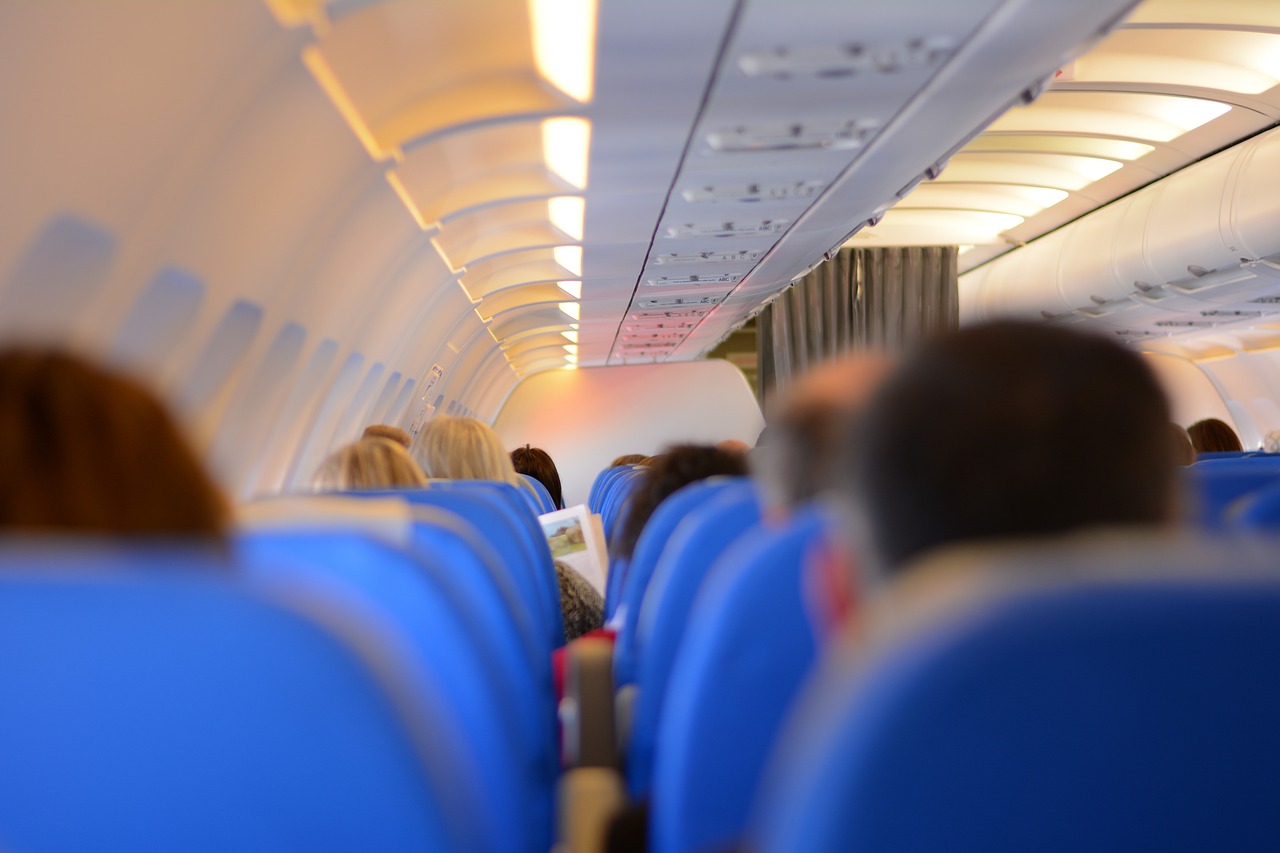 探索航空旅行未来趋势，最新机场航班动态与变化概览