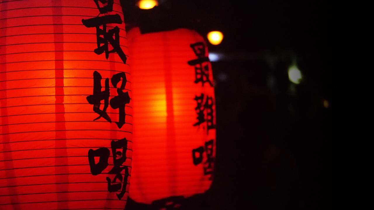 宁波夜市新繁华，美食、文化与时尚的交汇盛宴