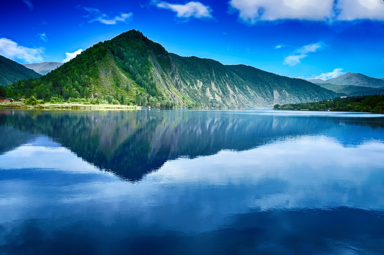 五月豪华邮轮探索未知海域，最新动态与奢华之旅体验