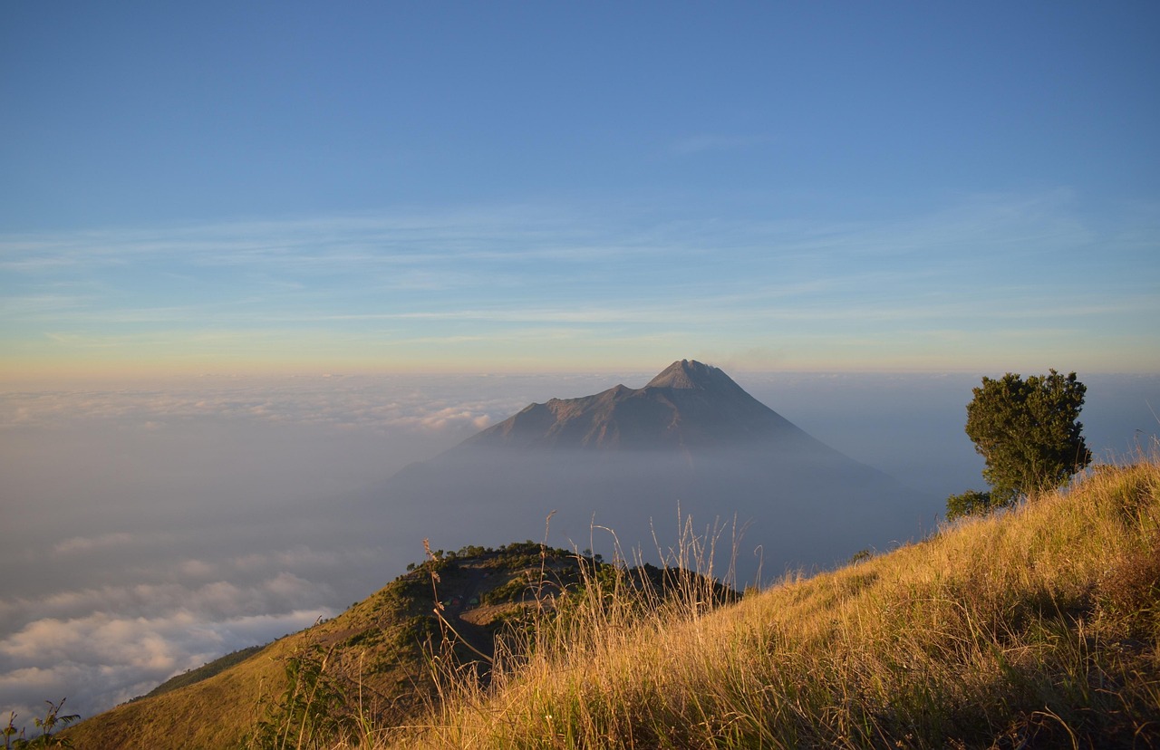 五月万仙山之旅，门票价格与美景探秘